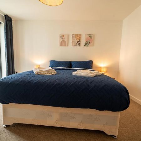 Spacious Apartment In Woking Town Centre Luaran gambar
