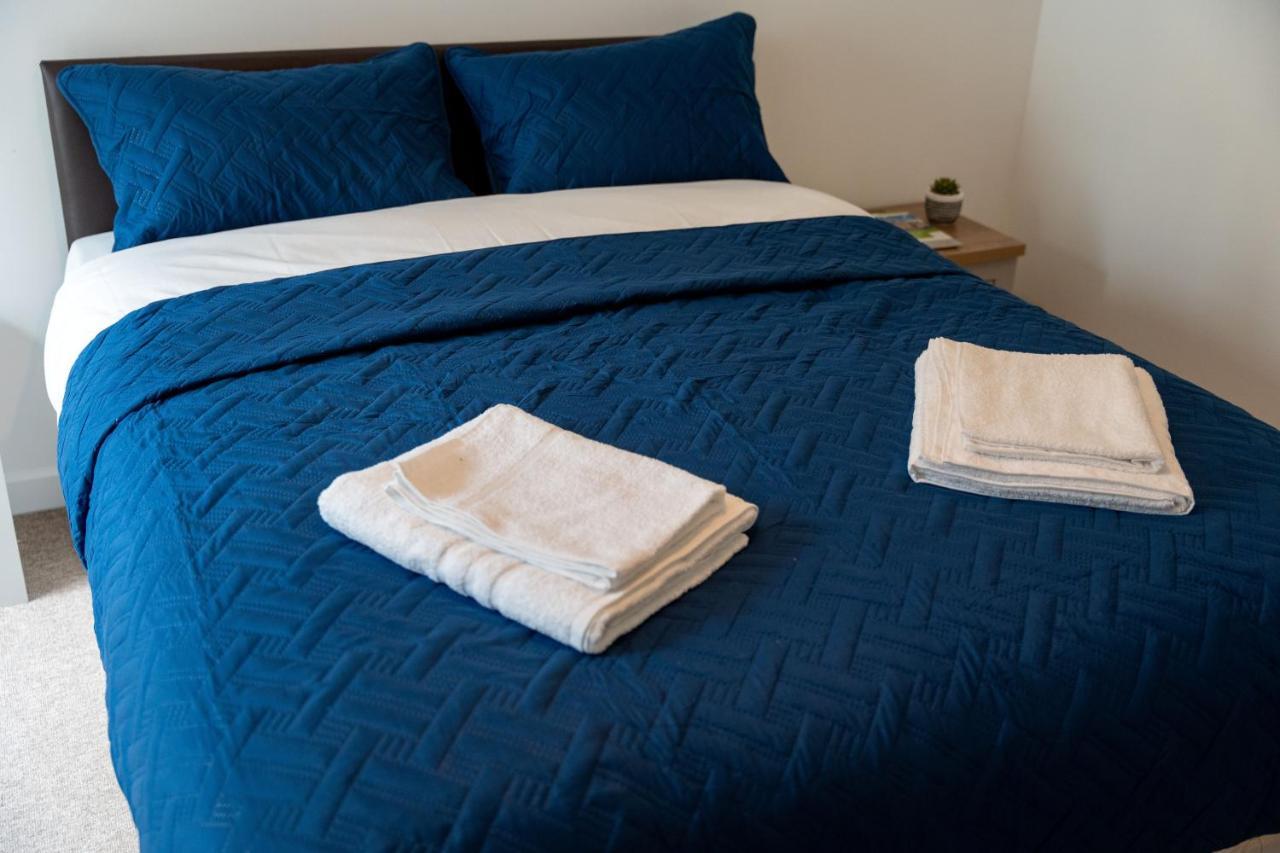 Spacious Apartment In Woking Town Centre Luaran gambar